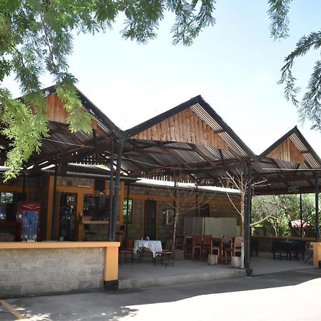 Rainbow Executive Lodge Boma la Ngombe Dış mekan fotoğraf