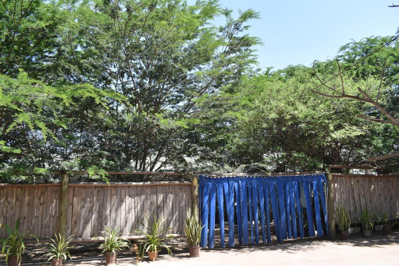Rainbow Executive Lodge Boma la Ngombe Dış mekan fotoğraf
