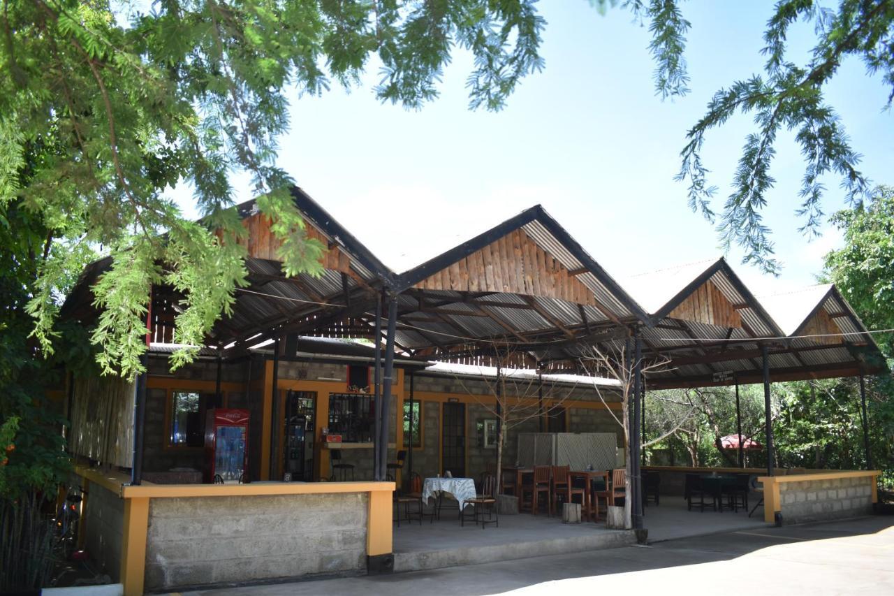 Rainbow Executive Lodge Boma la Ngombe Dış mekan fotoğraf