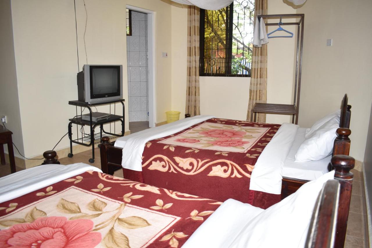 Rainbow Executive Lodge Boma la Ngombe Dış mekan fotoğraf
