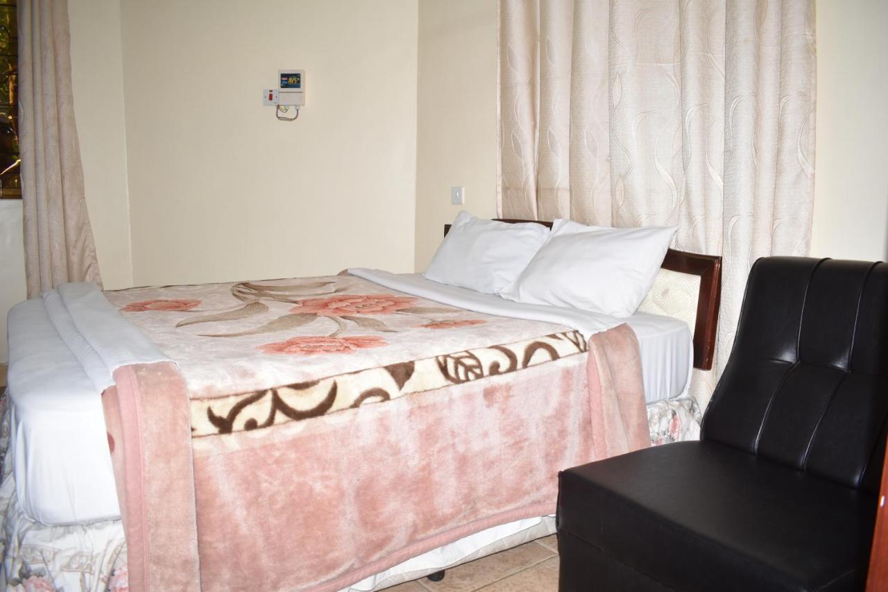 Rainbow Executive Lodge Boma la Ngombe Dış mekan fotoğraf