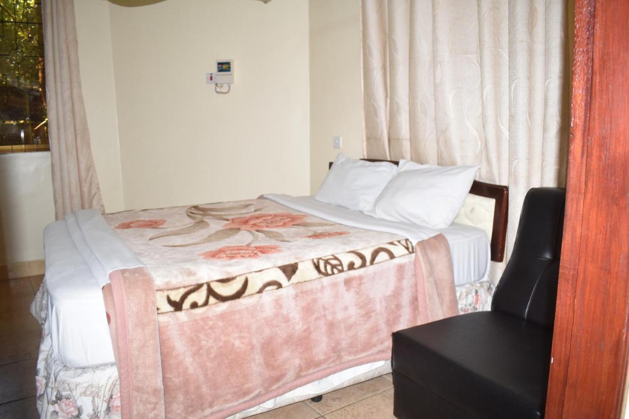 Rainbow Executive Lodge Boma la Ngombe Dış mekan fotoğraf