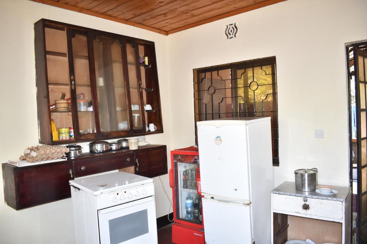 Rainbow Executive Lodge Boma la Ngombe Dış mekan fotoğraf