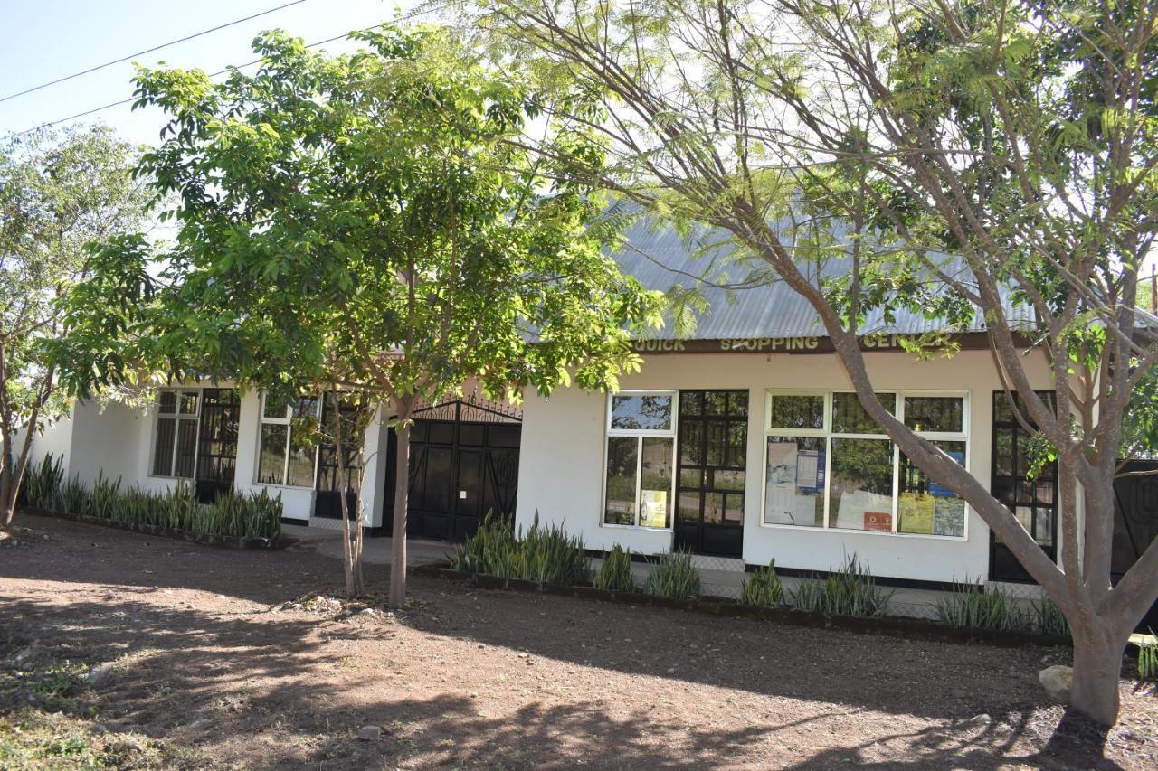Rainbow Executive Lodge Boma la Ngombe Dış mekan fotoğraf