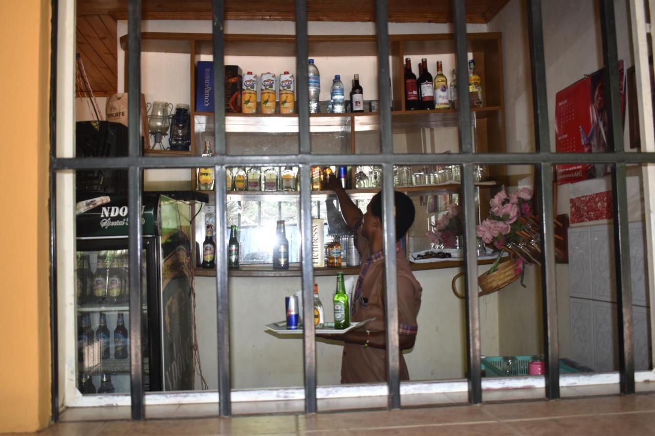 Rainbow Executive Lodge Boma la Ngombe Dış mekan fotoğraf