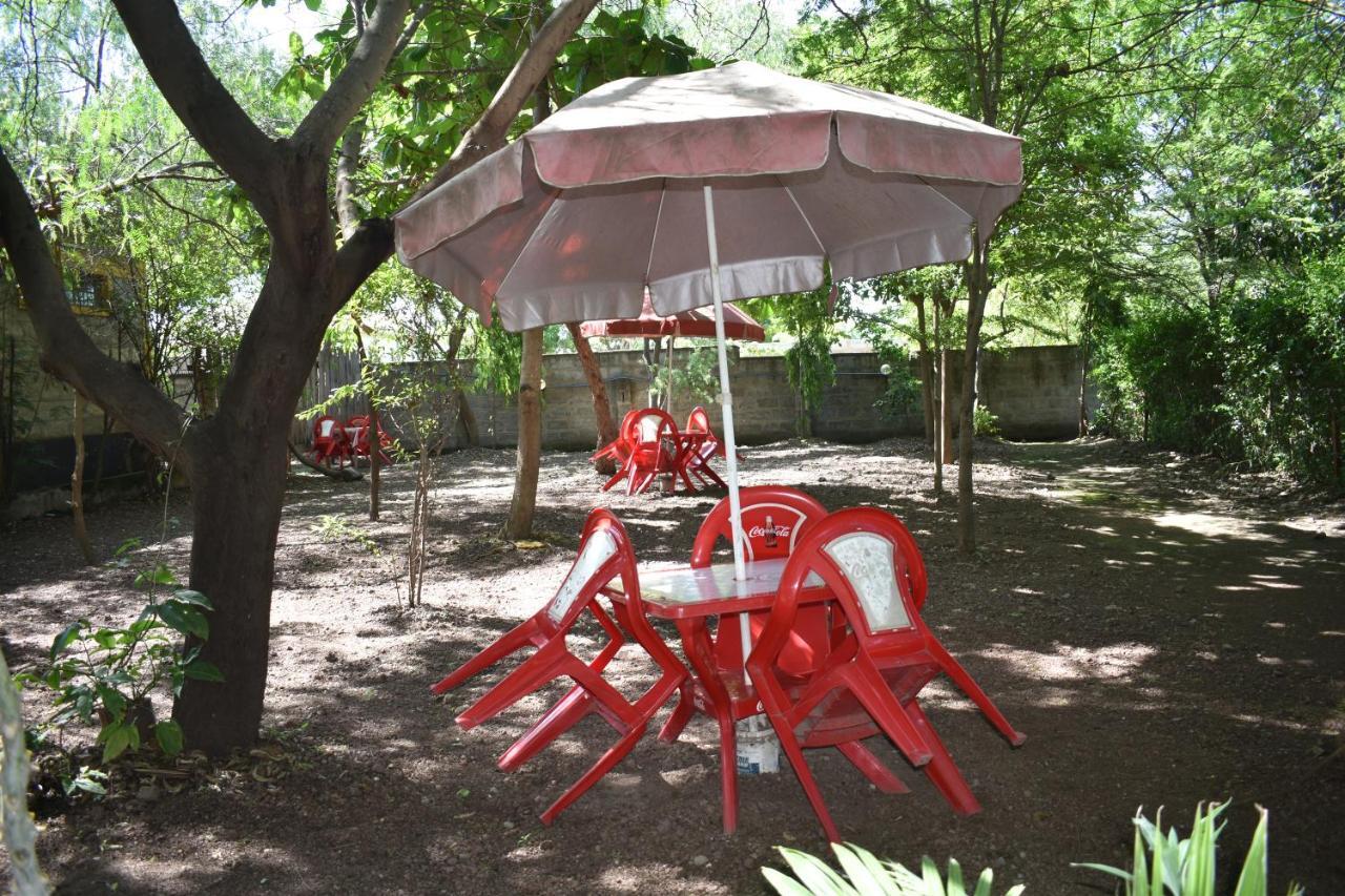 Rainbow Executive Lodge Boma la Ngombe Dış mekan fotoğraf