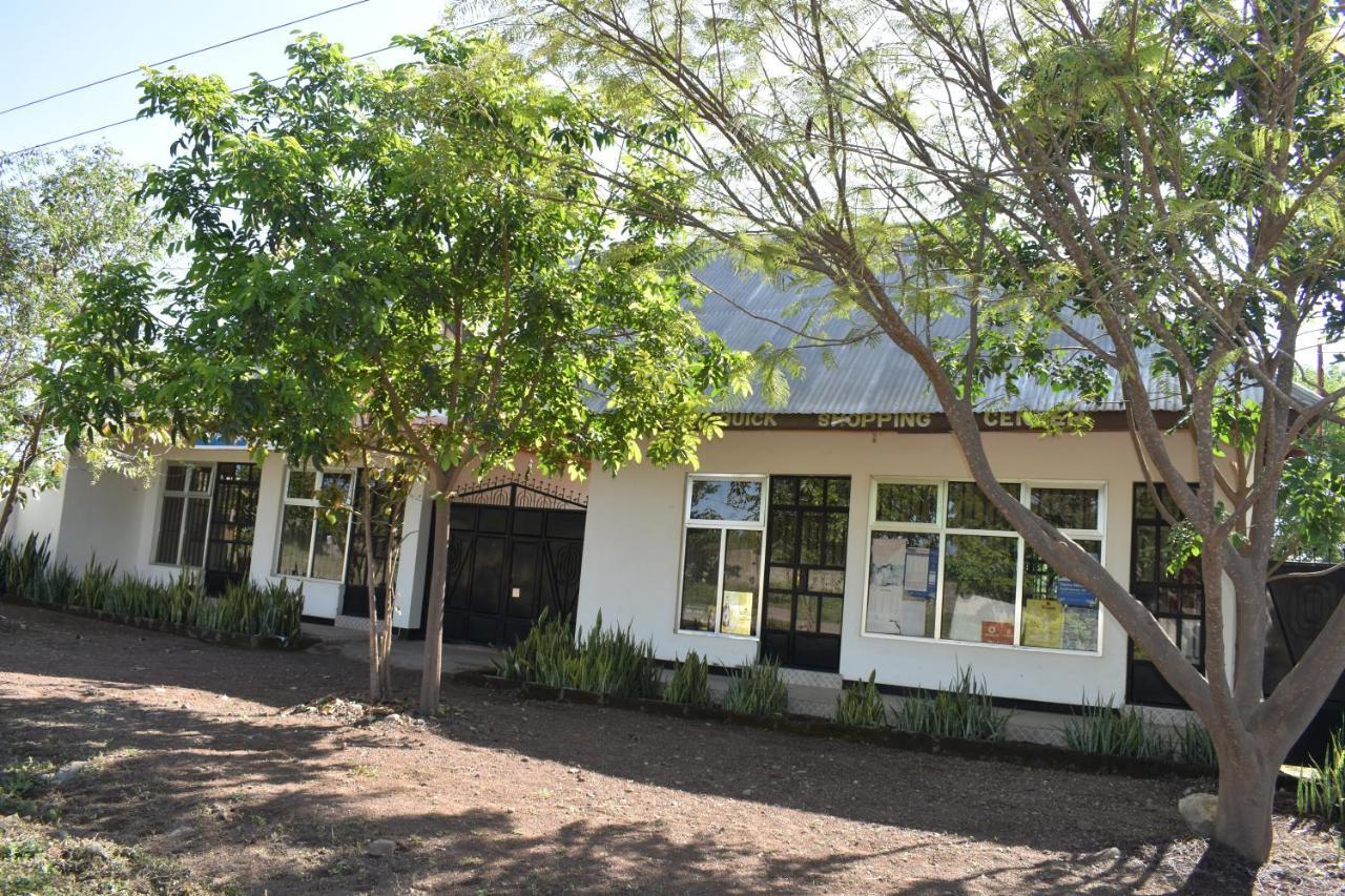 Rainbow Executive Lodge Boma la Ngombe Dış mekan fotoğraf