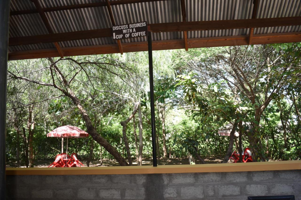 Rainbow Executive Lodge Boma la Ngombe Dış mekan fotoğraf